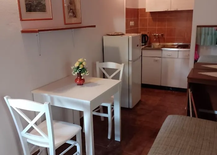 Pag 6383a * Pag Town